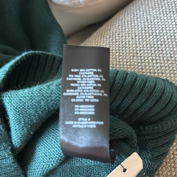 Aritzia Sunday Best Sweater - Picture 8 of 8